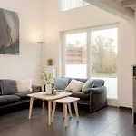 Dock 61 - Tolles Fuer Bis Zu 4 Personen Mit Kaminofen Und Sauna - Haustiere Herzlich Willkommen, Direkt Am Wasser Gelegen