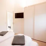 Dock 61 - Tolles Fuer Bis Zu 4 Personen Mit Kaminofen Und Sauna - Haustiere Herzlich Willkommen, Direkt Am Wasser Gelegen Hébergement de vacances Nordhorn