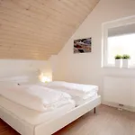 Dock 61 - Tolles Fuer Bis Zu 4 Personen Mit Kaminofen Und Sauna - Haustiere Herzlich Willkommen, Direkt Am Wasser Gelegen Hébergement de vacances