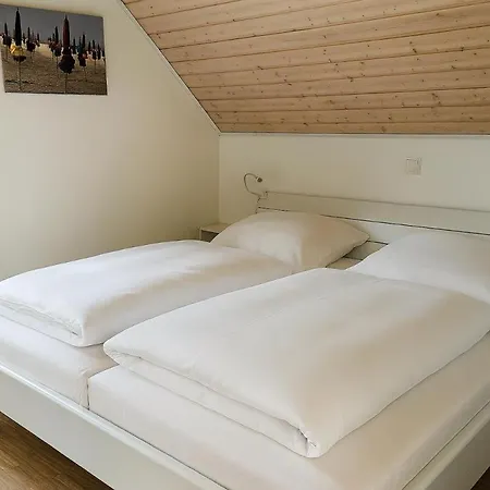 Dock 61 - Tolles Fuer Bis Zu 4 Personen Mit Kaminofen Und Sauna - Haustiere Herzlich Willkommen, Direkt Am Wasser Gelegen בית נופש