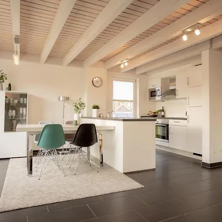 Dock 61 - Tolles Fuer Bis Zu 4 Personen Mit Kaminofen Und Sauna - Haustiere Herzlich Willkommen, Direkt Am Wasser Gelegen 度假居 *