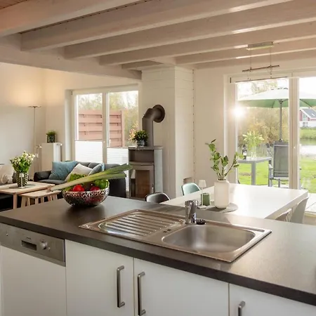 Dock 61 - Tolles Fuer Bis Zu 4 Personen Mit Kaminofen Und Sauna - Haustiere Herzlich Willkommen, Direkt Am Wasser Gelegen Prázdninový dům Nordhorn