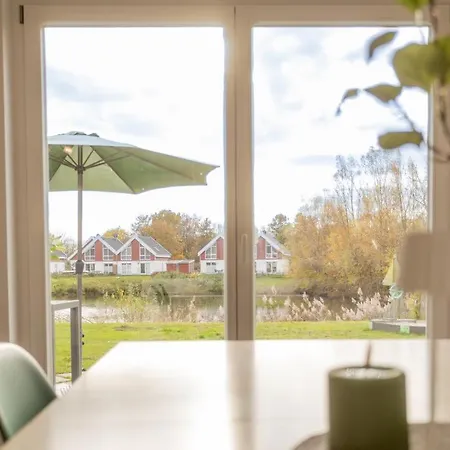 Vakantiehuis Dock 61 - Tolles Fuer Bis Zu 4 Personen Mit Kaminofen Und Sauna - Haustiere Herzlich Willkommen, Direkt Am Wasser Gelegen Nordhorn