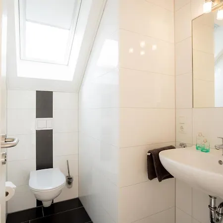 Dock 61 - Tolles Fuer Bis Zu 4 Personen Mit Kaminofen Und Sauna - Haustiere Herzlich Willkommen, Direkt Am Wasser Gelegen Prázdninový dům
