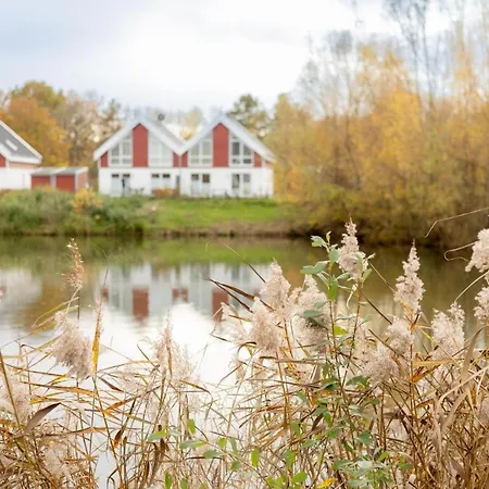 Vakantiehuis Dock 61 - Tolles Fuer Bis Zu 4 Personen Mit Kaminofen Und Sauna - Haustiere Herzlich Willkommen, Direkt Am Wasser Gelegen *