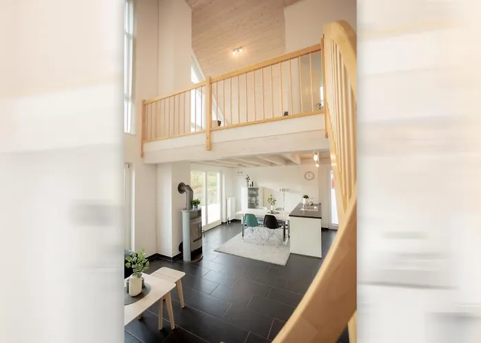 Dock 61 - Tolles Fuer Bis Zu 4 Personen Mit Kaminofen Und Sauna - Haustiere Herzlich Willkommen, Direkt Am Wasser Gelegen *