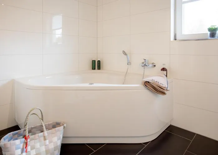 Dock 61 - Tolles Fuer Bis Zu 4 Personen Mit Kaminofen Und Sauna - Haustiere Herzlich Willkommen, Direkt Am Wasser Gelegen Feriehus Nordhorn