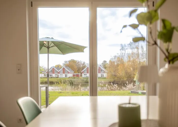 Feriehus Dock 61 - Tolles Fuer Bis Zu 4 Personen Mit Kaminofen Und Sauna - Haustiere Herzlich Willkommen, Direkt Am Wasser Gelegen *