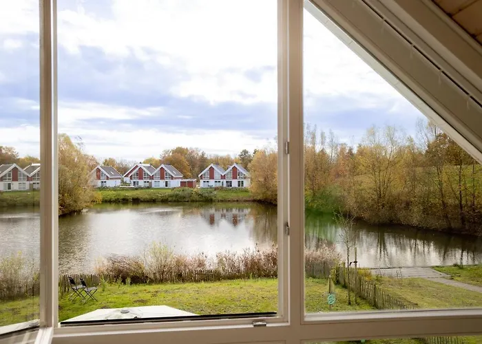 Feriehus Dock 61 - Tolles Fuer Bis Zu 4 Personen Mit Kaminofen Und Sauna - Haustiere Herzlich Willkommen, Direkt Am Wasser Gelegen *