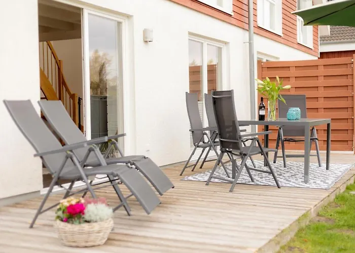 Dock 61 - Tolles Fuer Bis Zu 4 Personen Mit Kaminofen Und Sauna - Haustiere Herzlich Willkommen, Direkt Am Wasser Gelegen Feriehus *